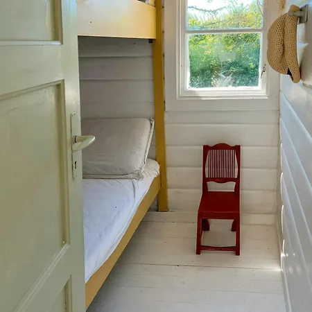 別荘 Classic Summerhouse With Sea Glimpse Near Tisvilde *